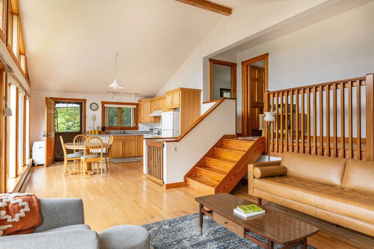 Cozy Year Round Getaway • Private Catskills Cabin #163