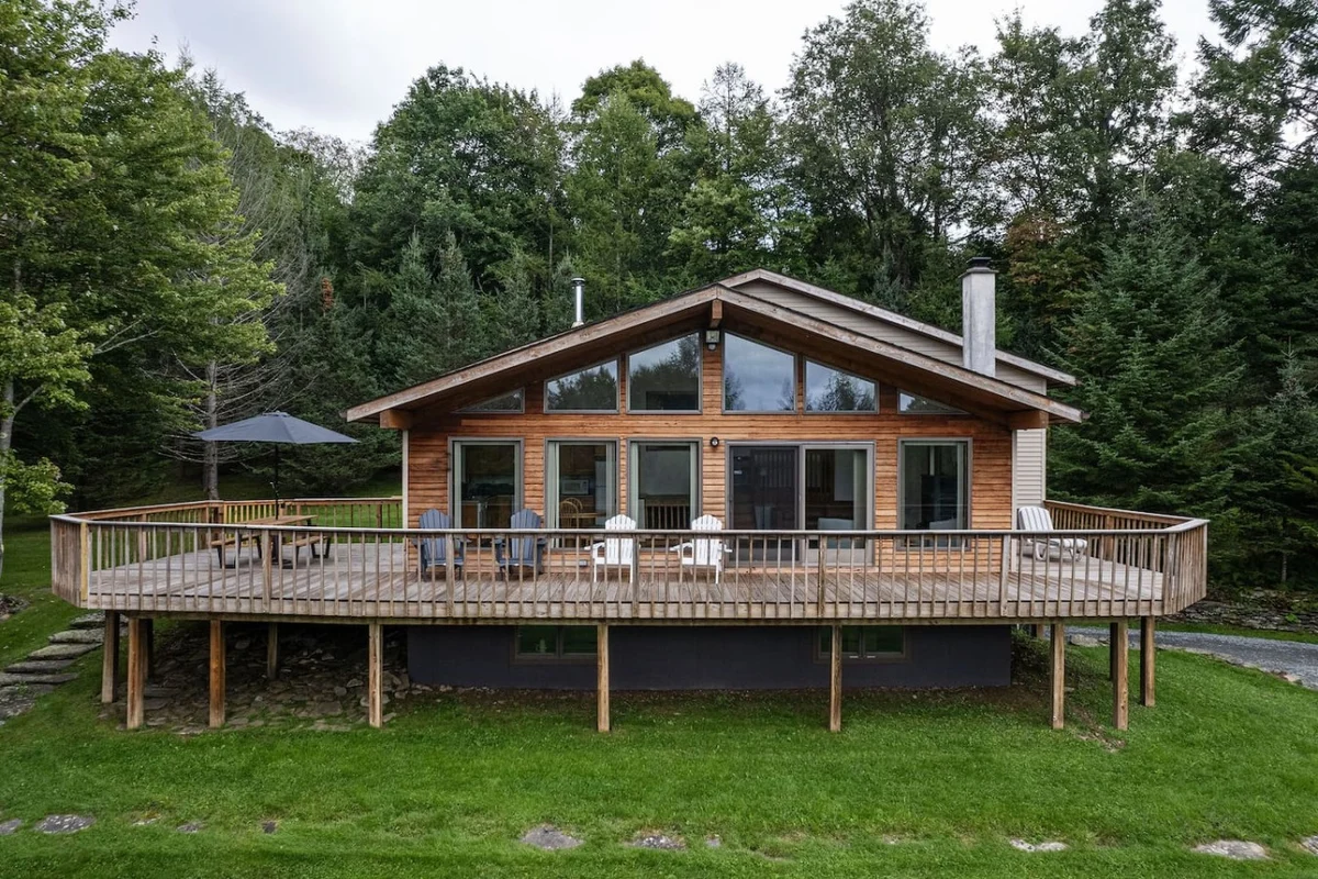 Cozy Year Round Getaway • Private Catskills Cabin #149