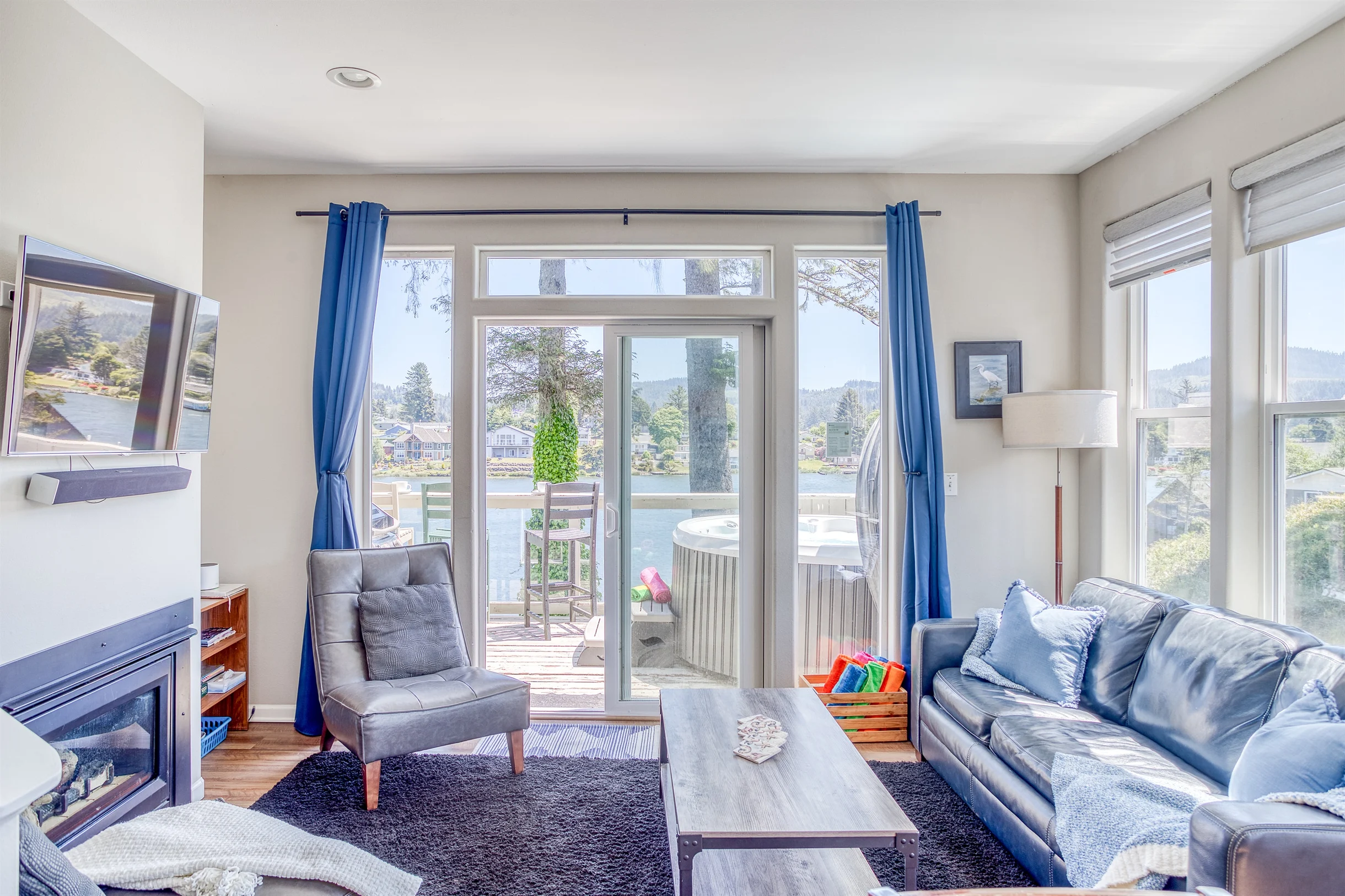 Townhome in Lincoln City property photo 3