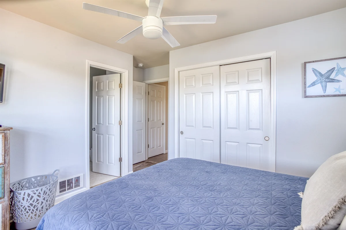 Upstairs Bedroom image 1