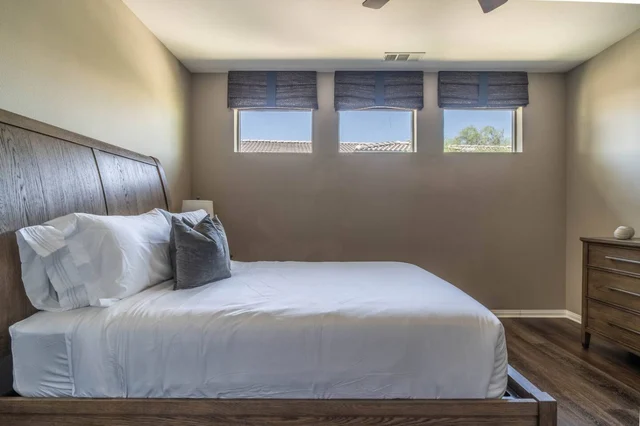 Bedroom 1 image 1