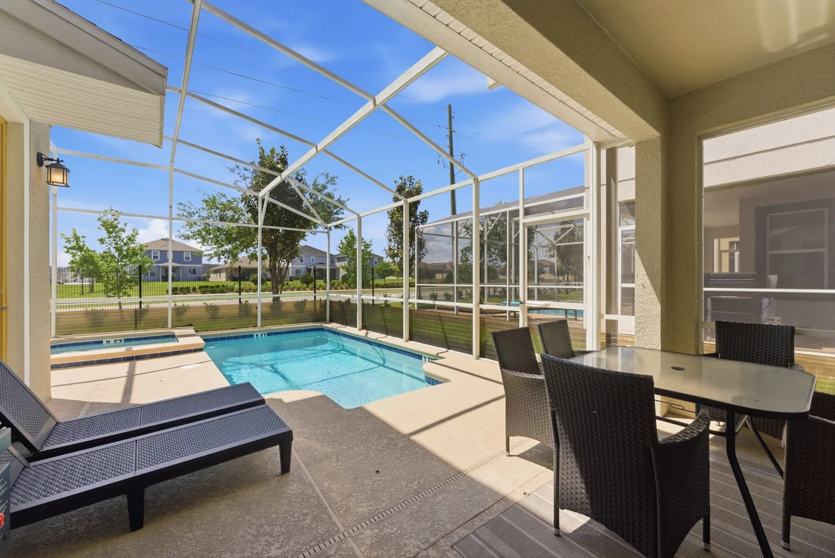 Home in Kissimmee property photo 2
