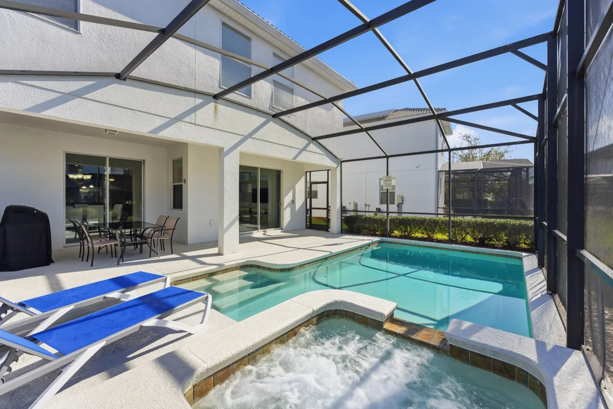 Home in Kissimmee property photo 2