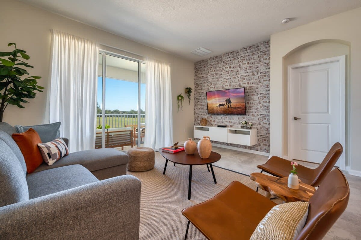 Apartment in Four Corners property photo 2