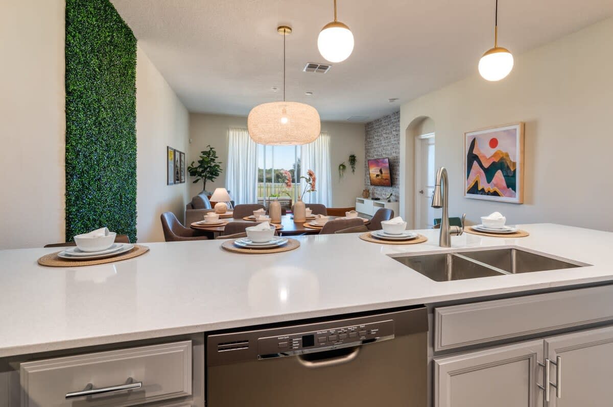 Apartment in Four Corners property photo 4