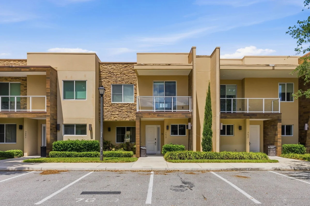 Townhome in Kissimmee property photo 5