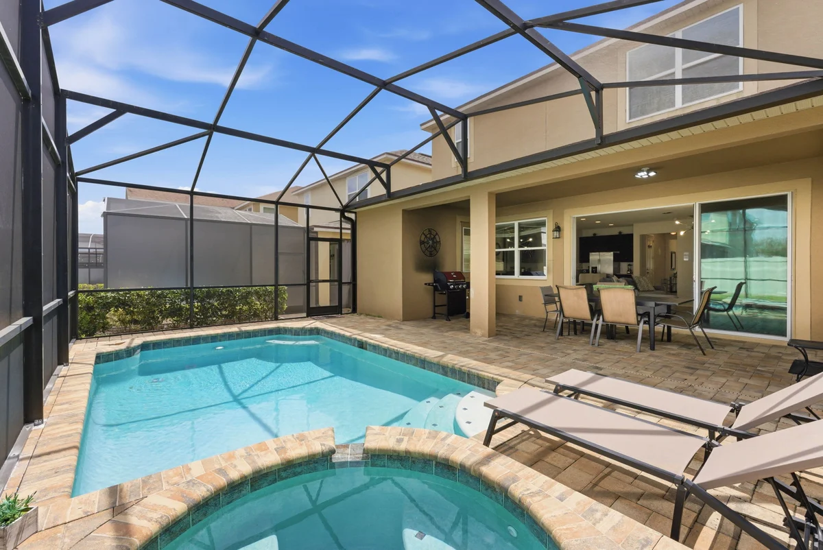 Home in Kissimmee property photo 2