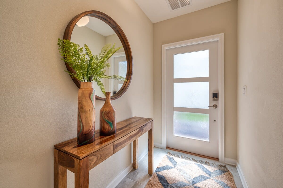 Apartment in Four Corners property photo 2