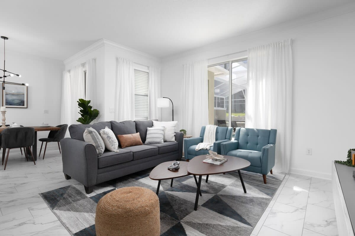 Townhome in Four Corners property photo 4