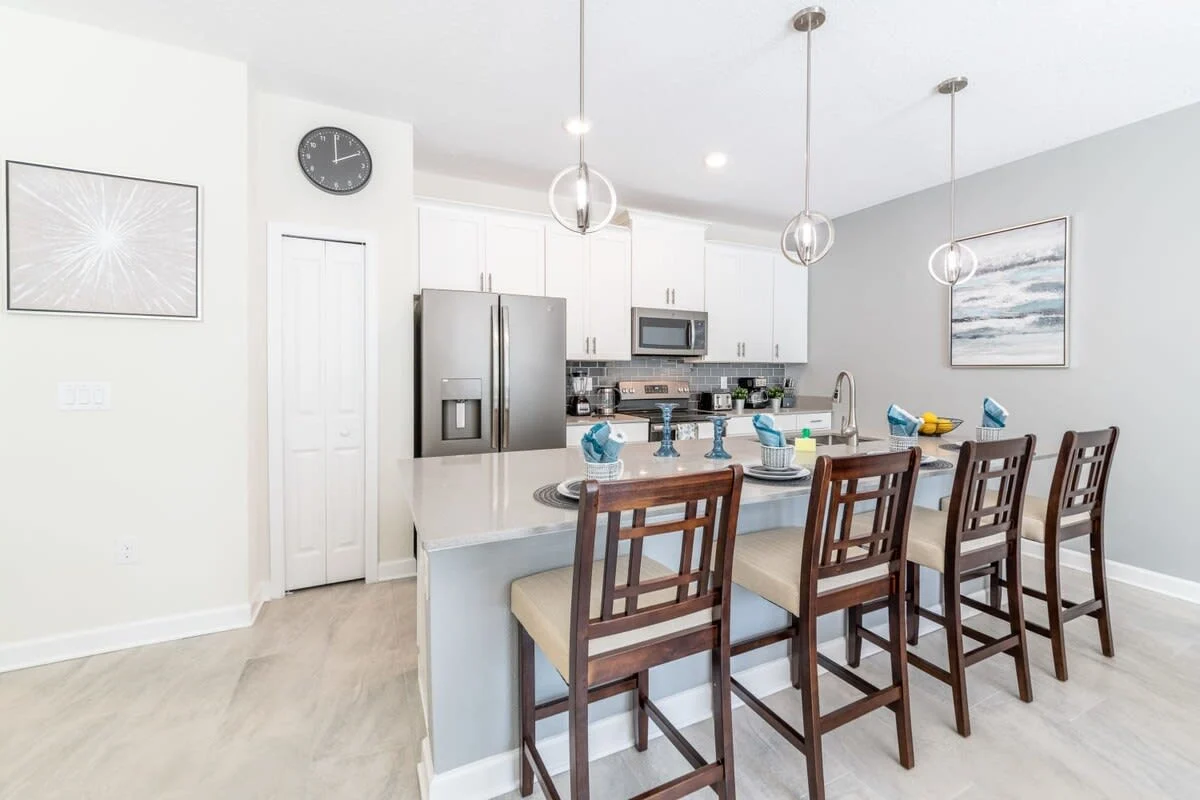 Townhome in Four Corners property photo 2