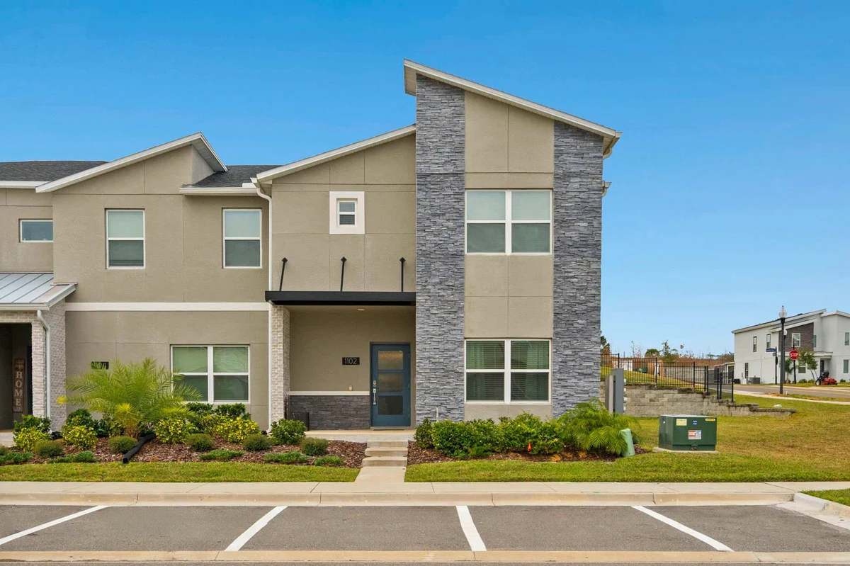 Townhome in Davenport property photo 4