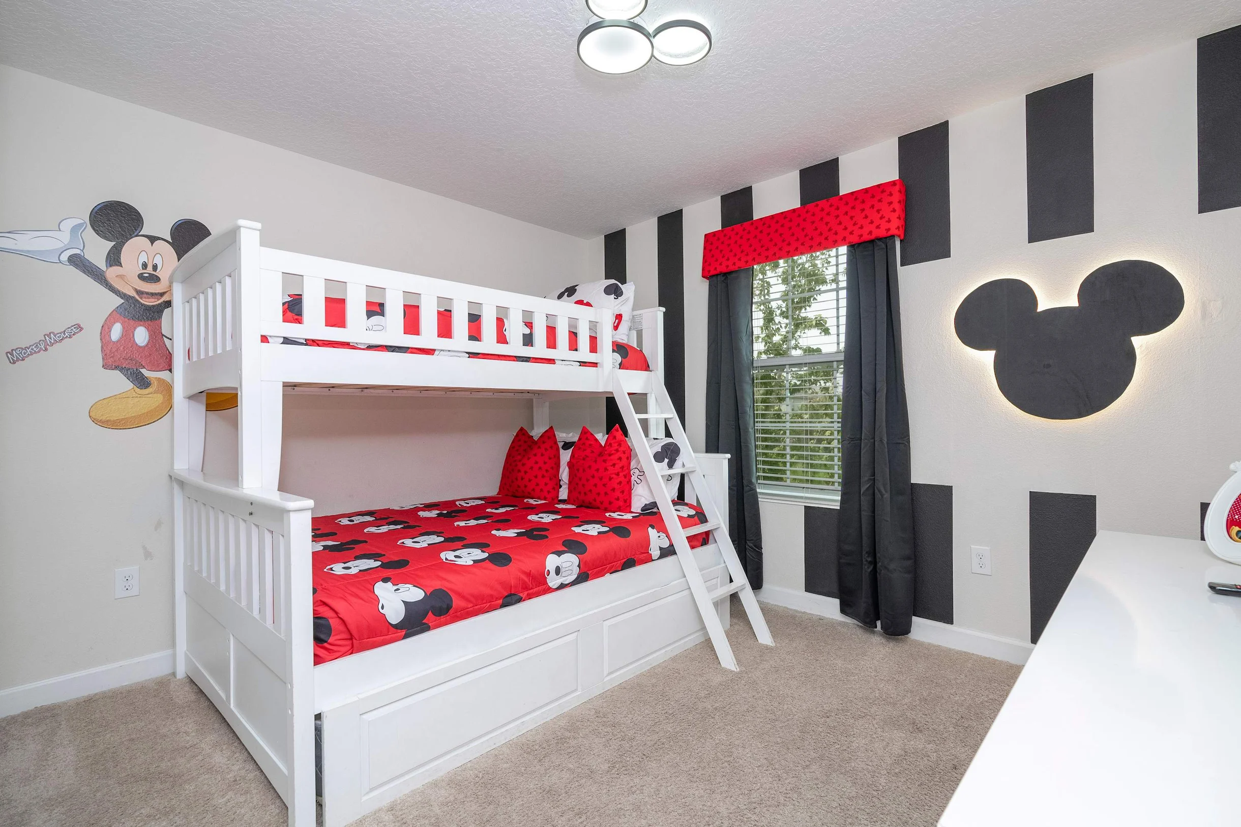 Home in Kissimmee property photo 2