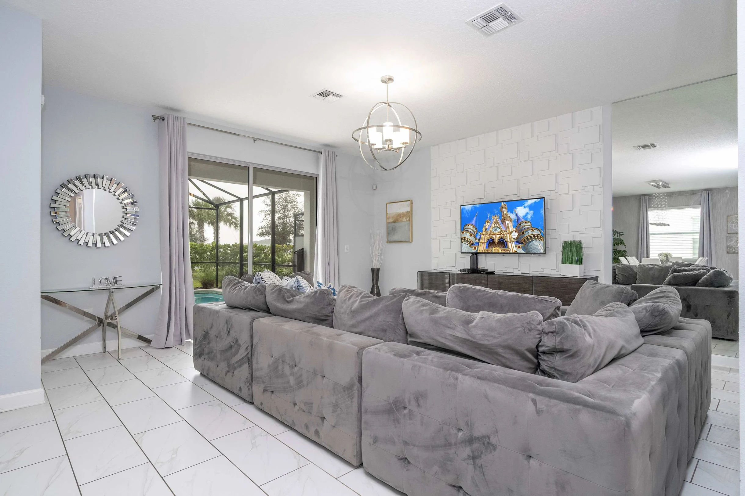 Home in Kissimmee property photo 3