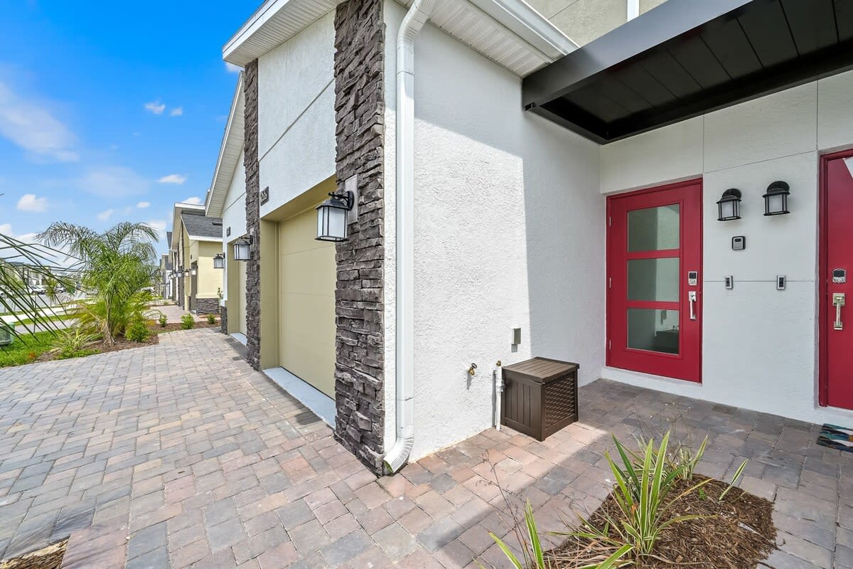 Apartment in Davenport property photo 2