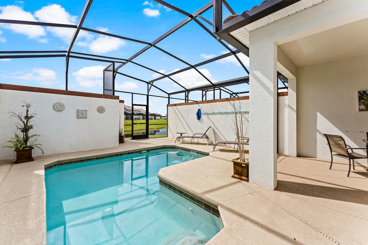 Townhome in Kissimmee property photo 2