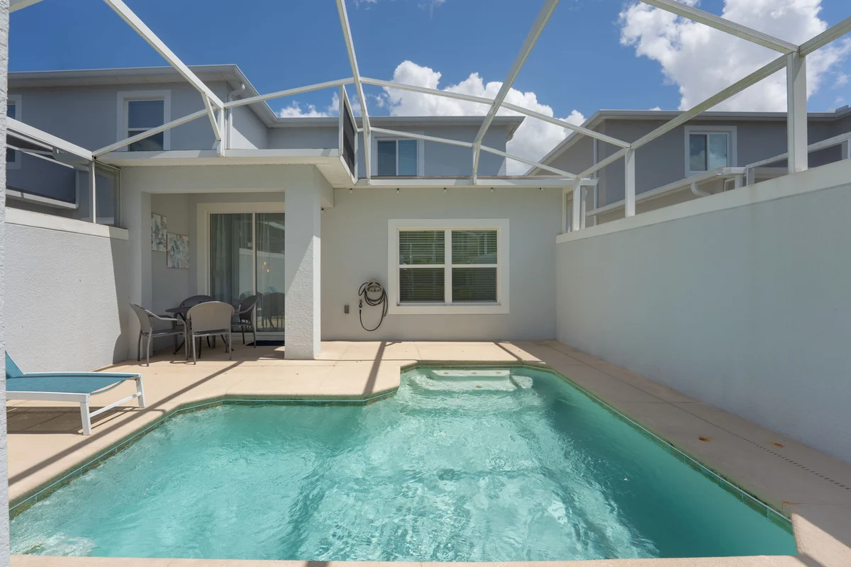 Townhome in CHAMPIONS GT property photo 2