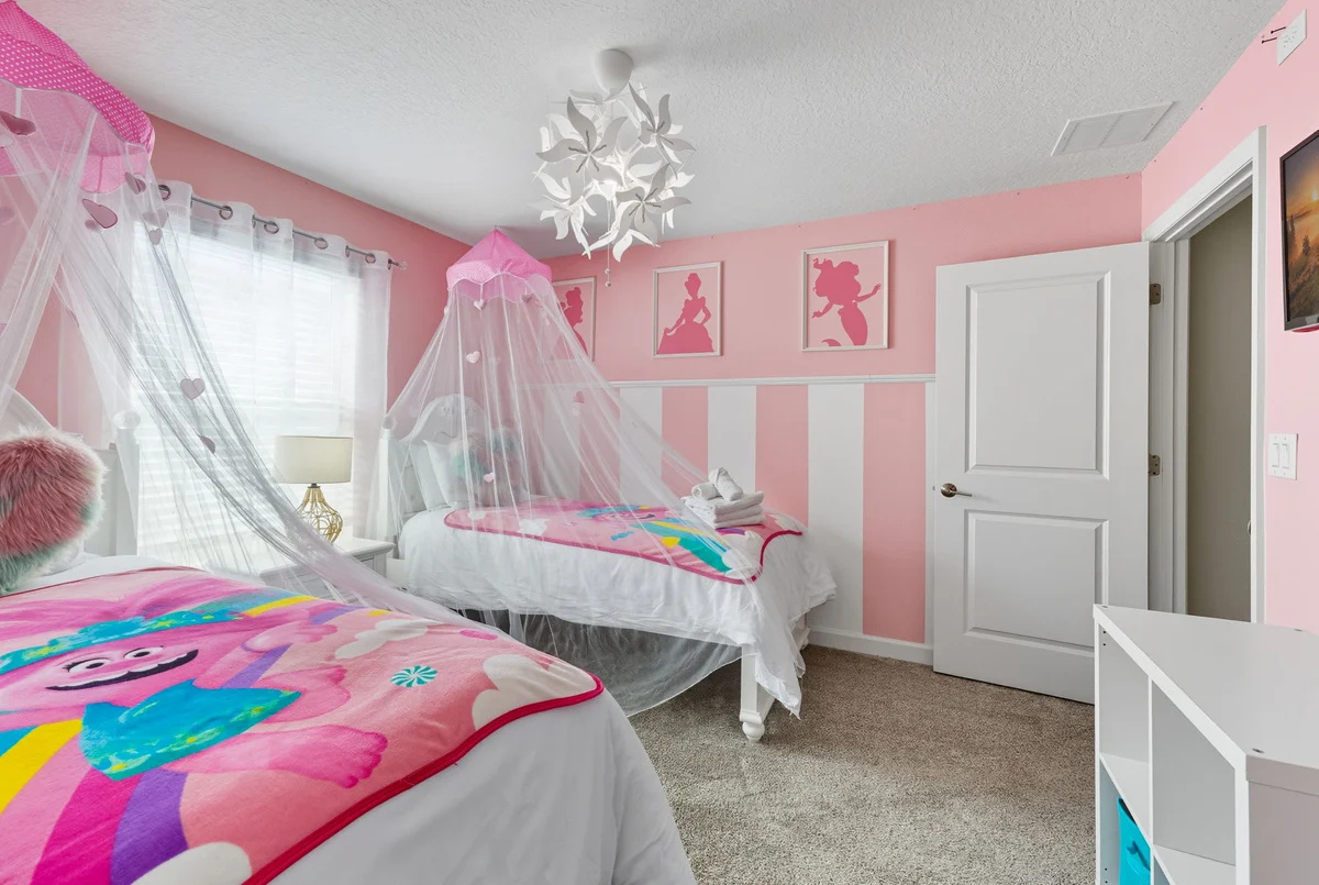 Townhome in CHAMPIONS GT property photo 4