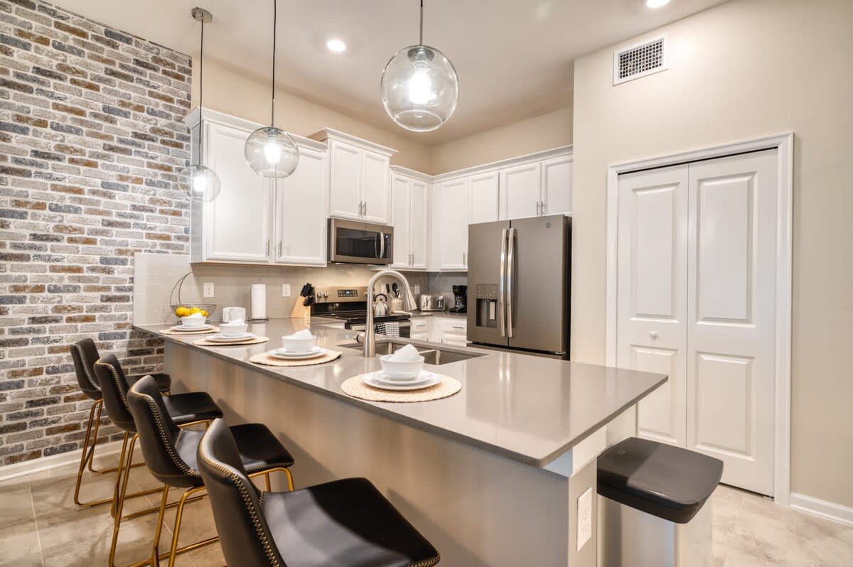 Apartment in Four Corners property photo 4