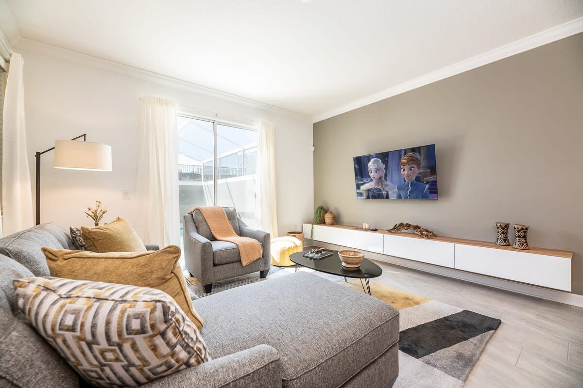 Townhome in Davenport property photo 4