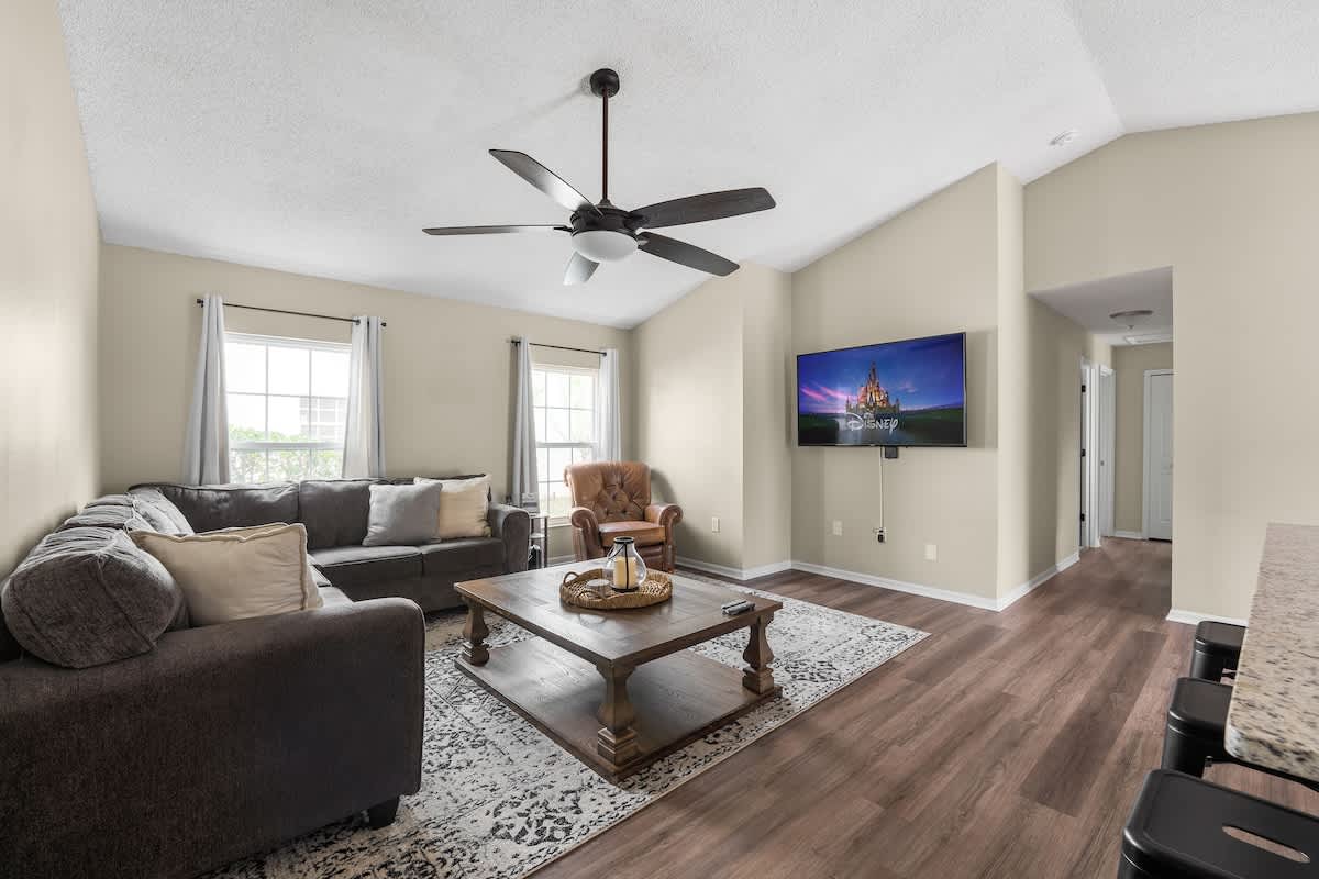 Home in Kissimmee property photo 3