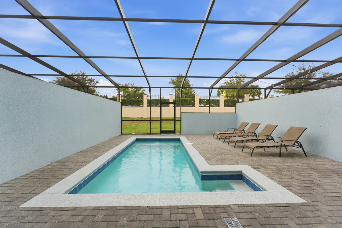 Townhome in Kissimmee property photo 2