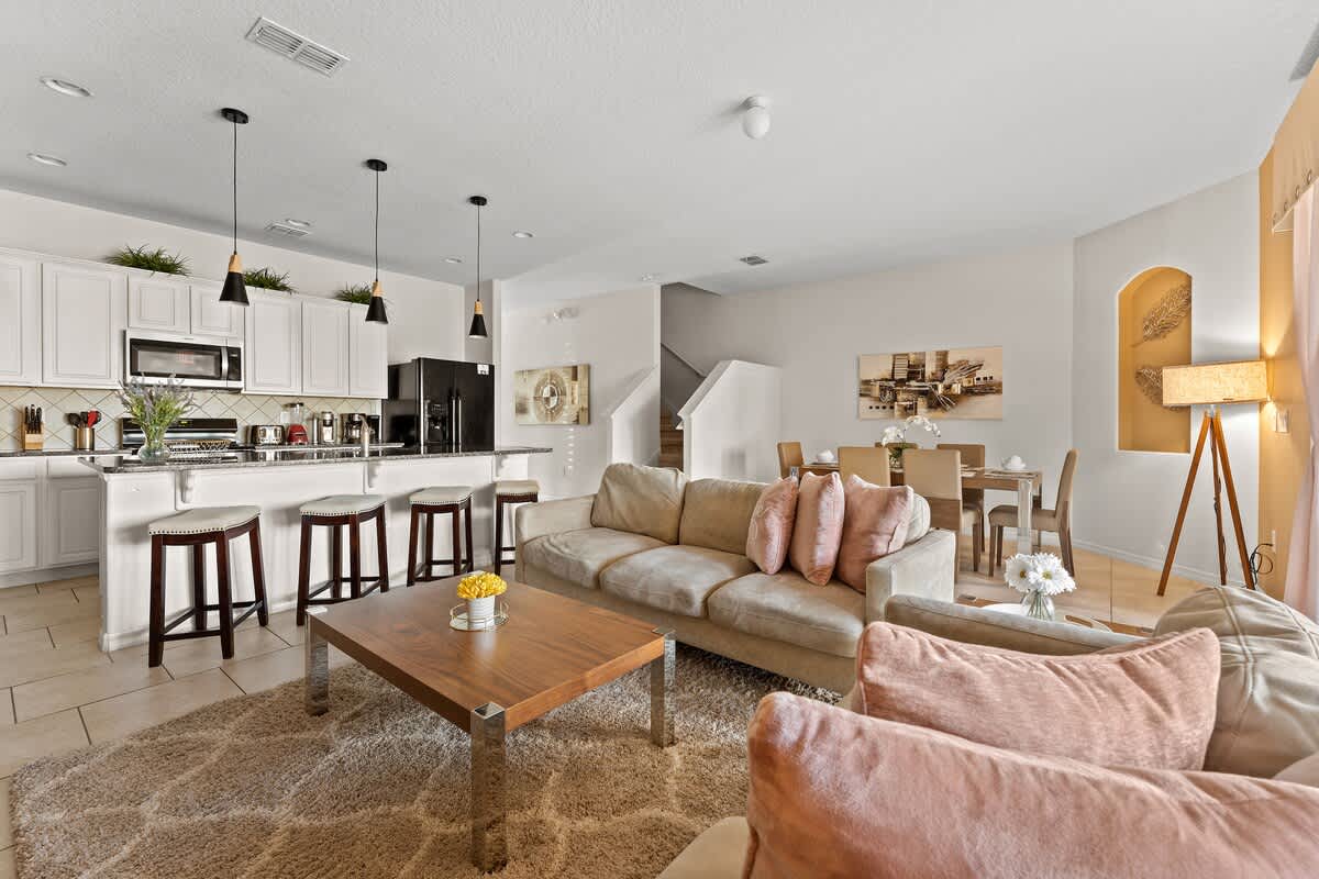 Townhome in Davenport property photo 5
