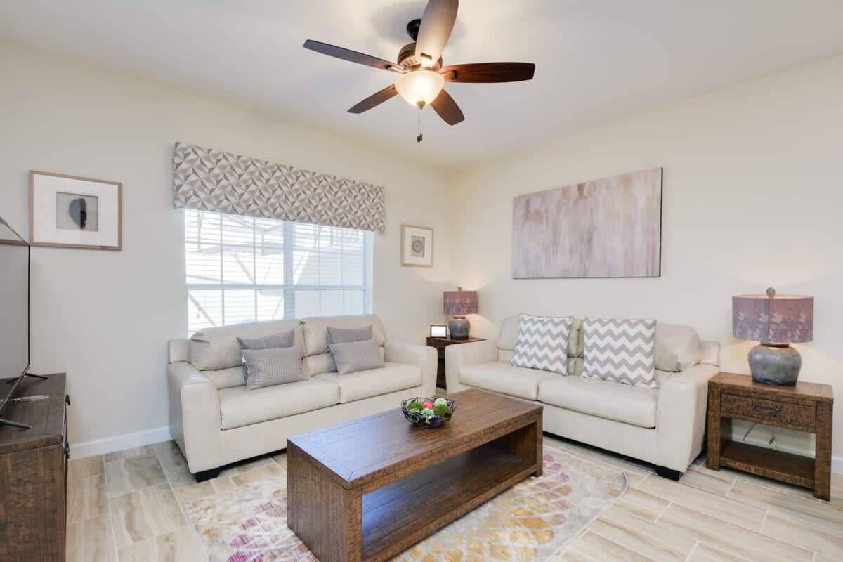 Townhome in Kissimmee property photo 2
