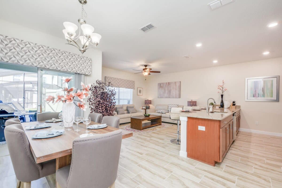 Townhome in Kissimmee property photo 4