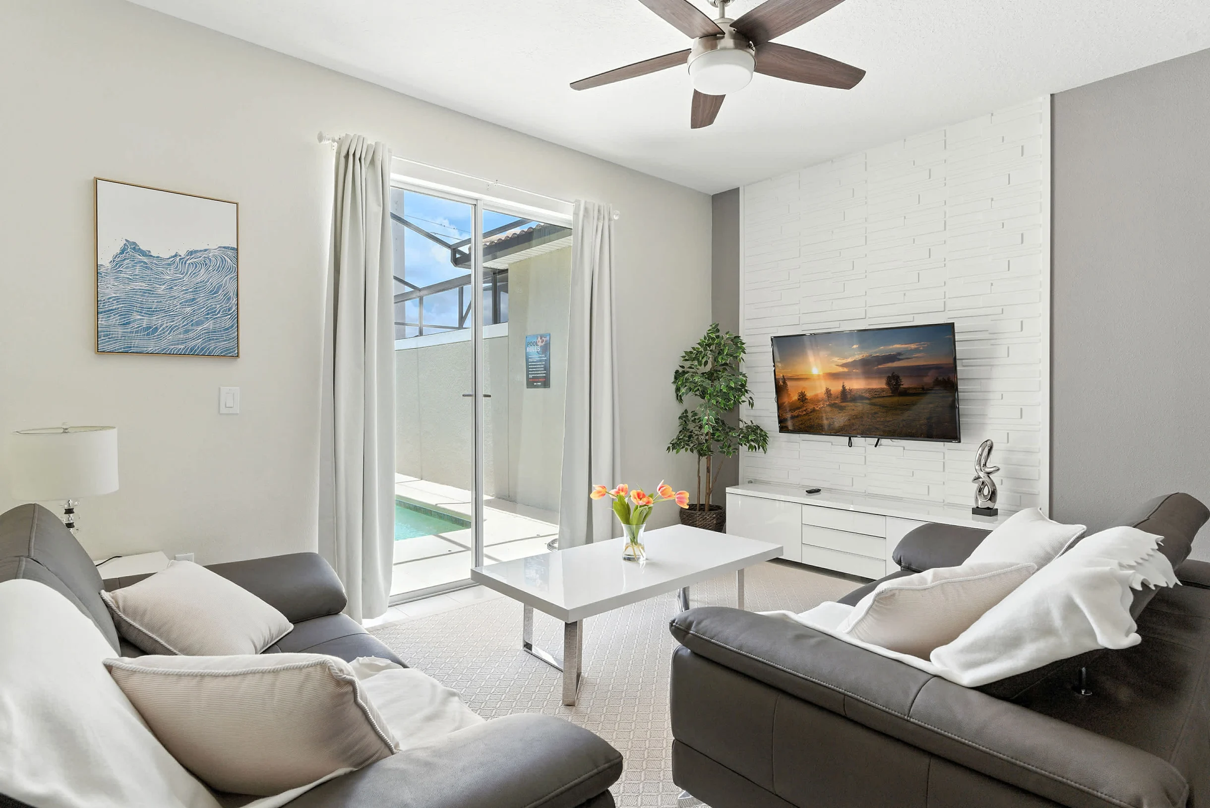 Townhome in Kissimmee property photo 1