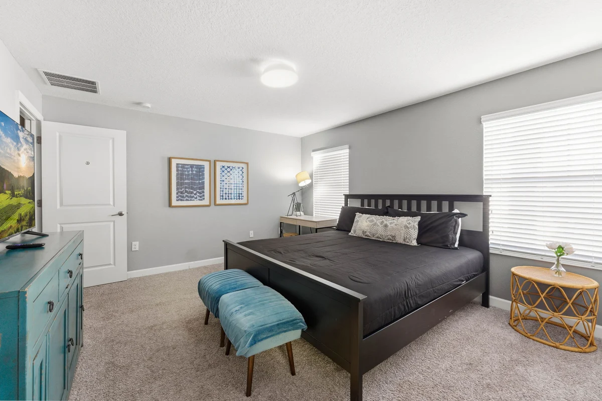 Townhome in Four Corners property photo 3