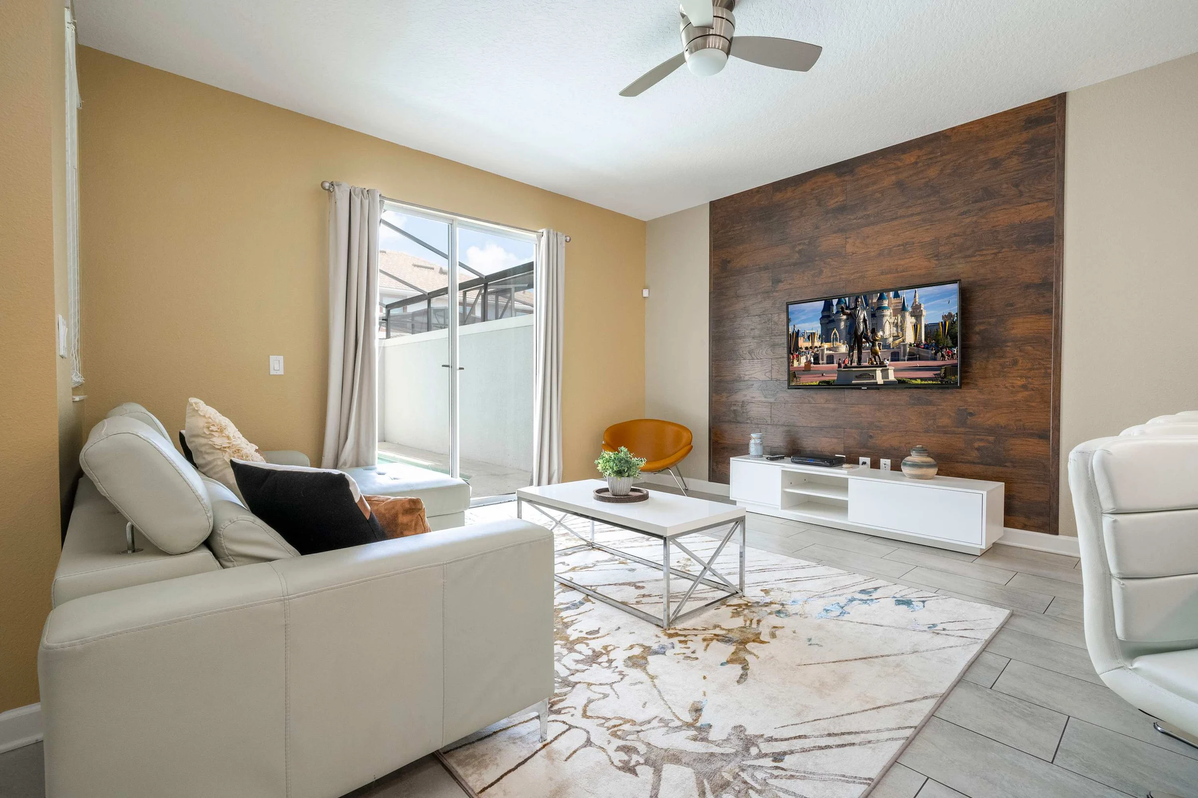 Townhome in Kissimmee property photo 2