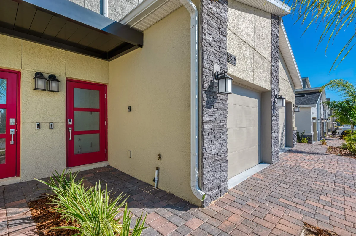 Apartment in Davenport property photo 2