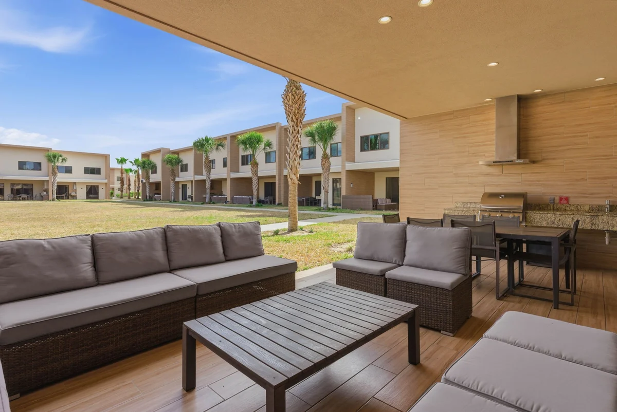Townhome in Kissimmee property photo 2