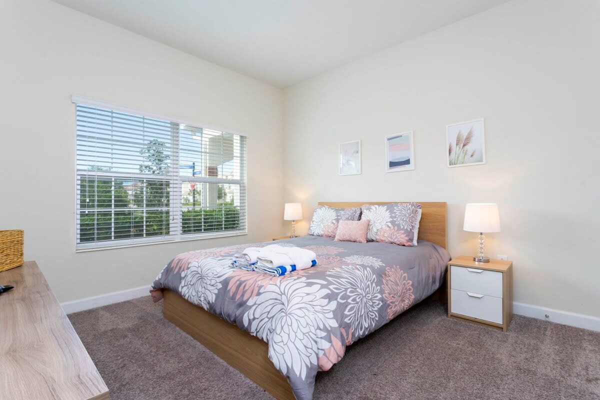 Townhome in Davenport property photo 3