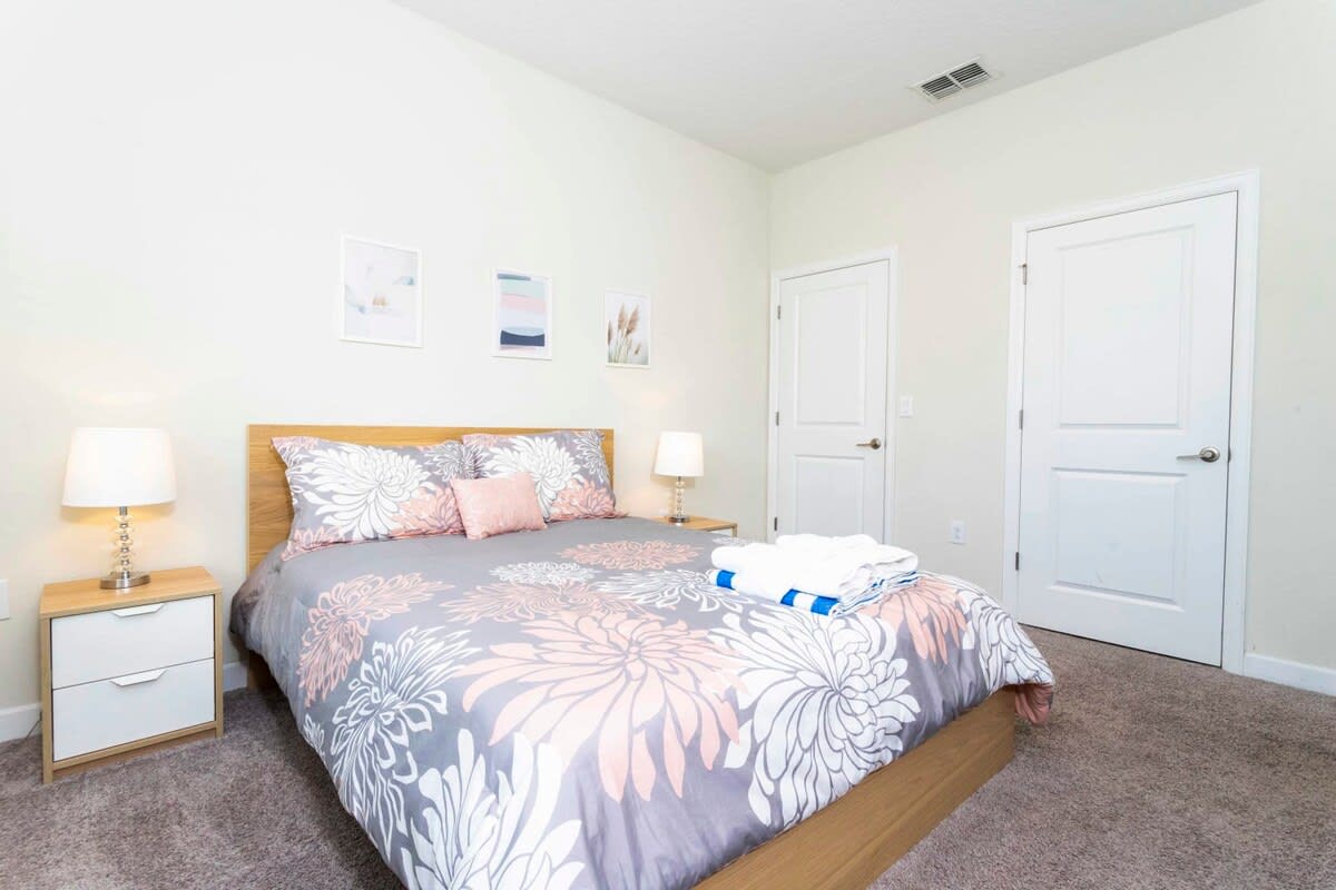 Townhome in Davenport property photo 4