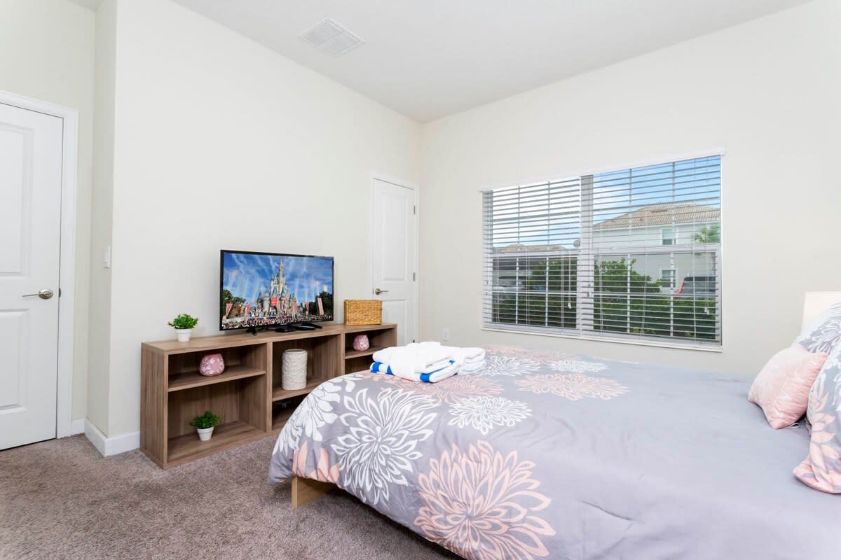 Townhome in Davenport property photo 5