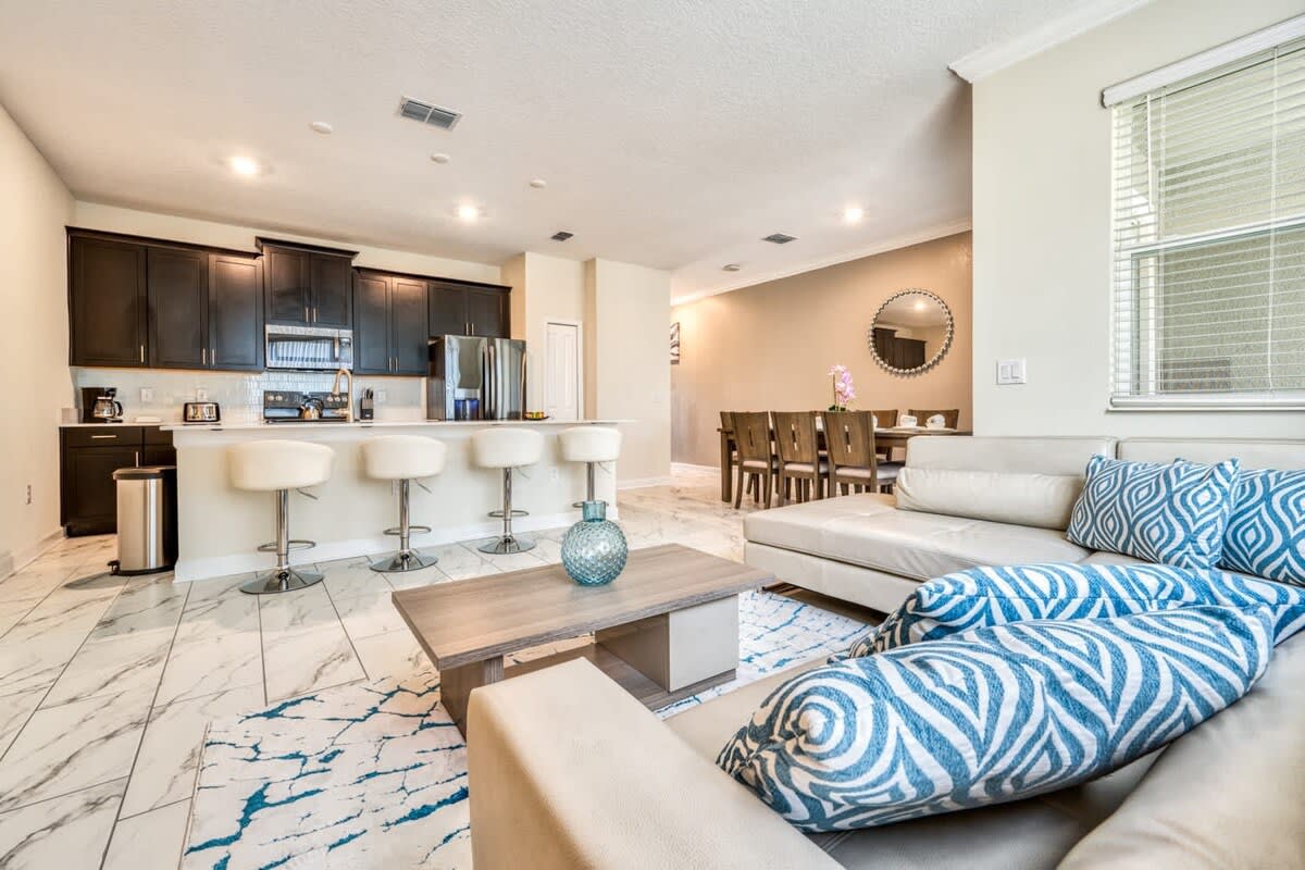 Townhome in Davenport property photo 5