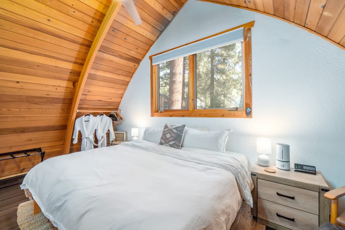 Canoe Cabin #25
