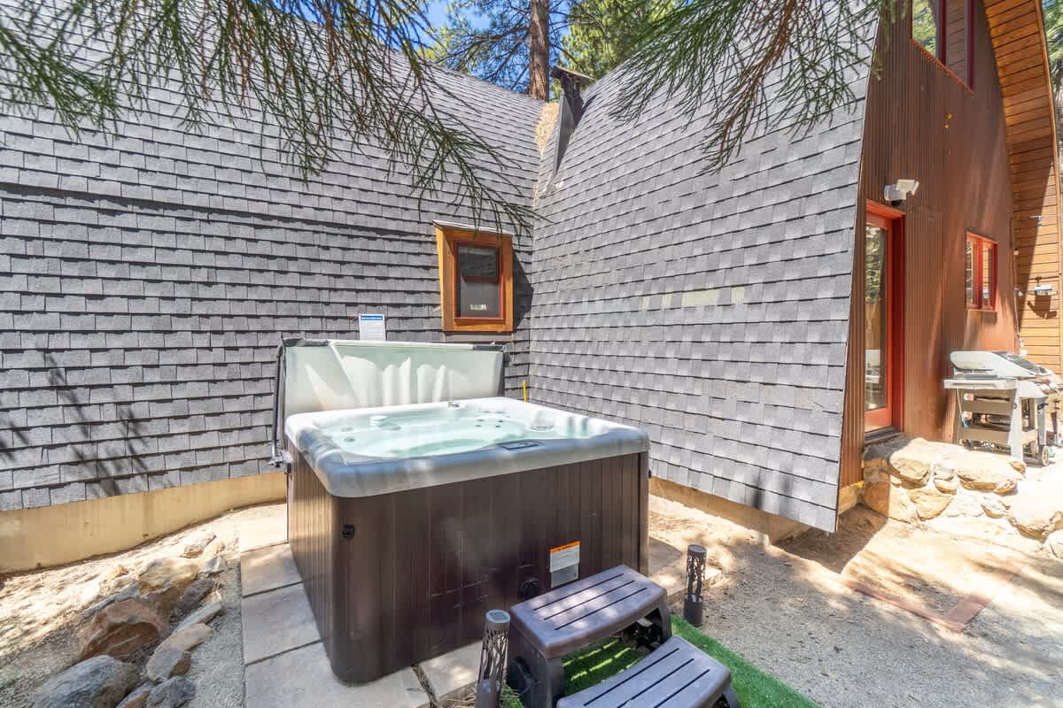 Canoe Cabin #14