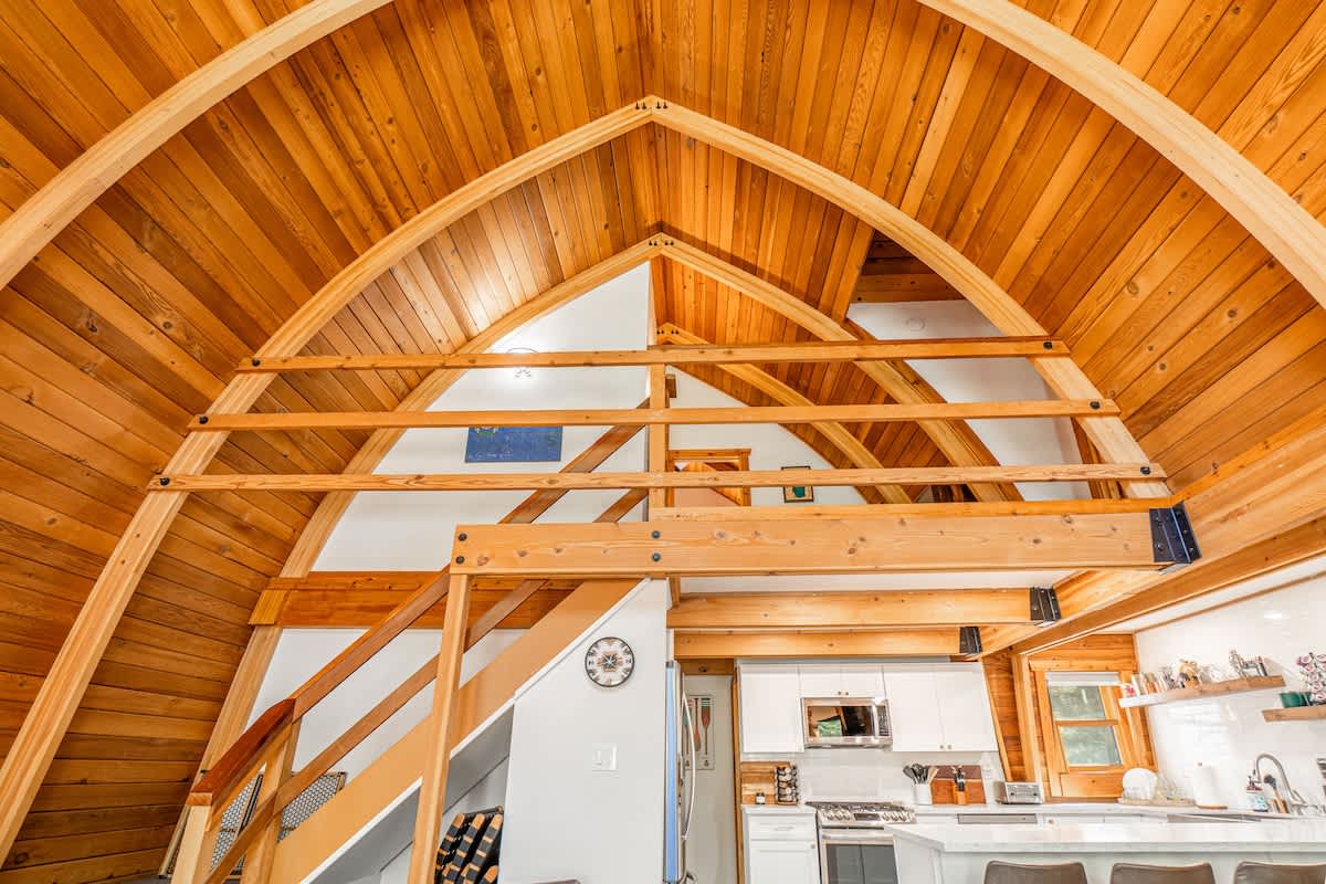 Canoe Cabin #16