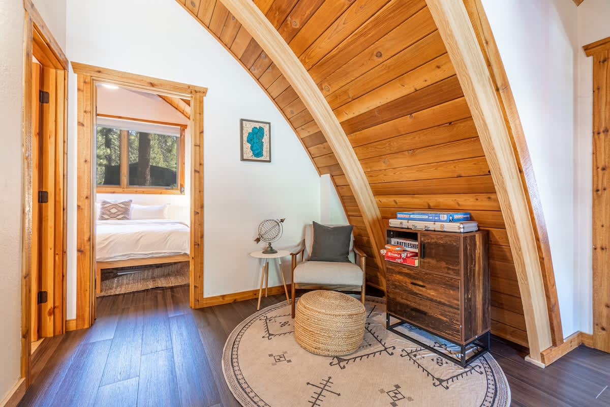 Canoe Cabin #15