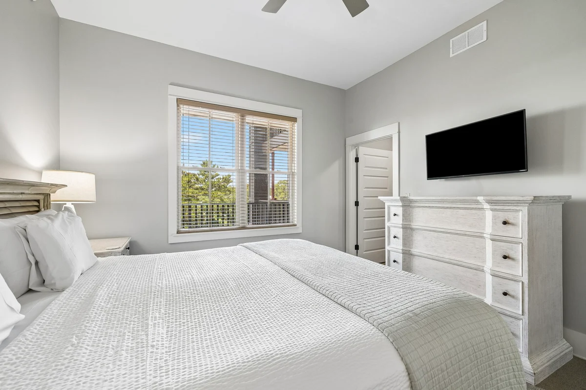 Bedroom 4 image 1