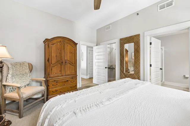 Bedroom 1 image 1