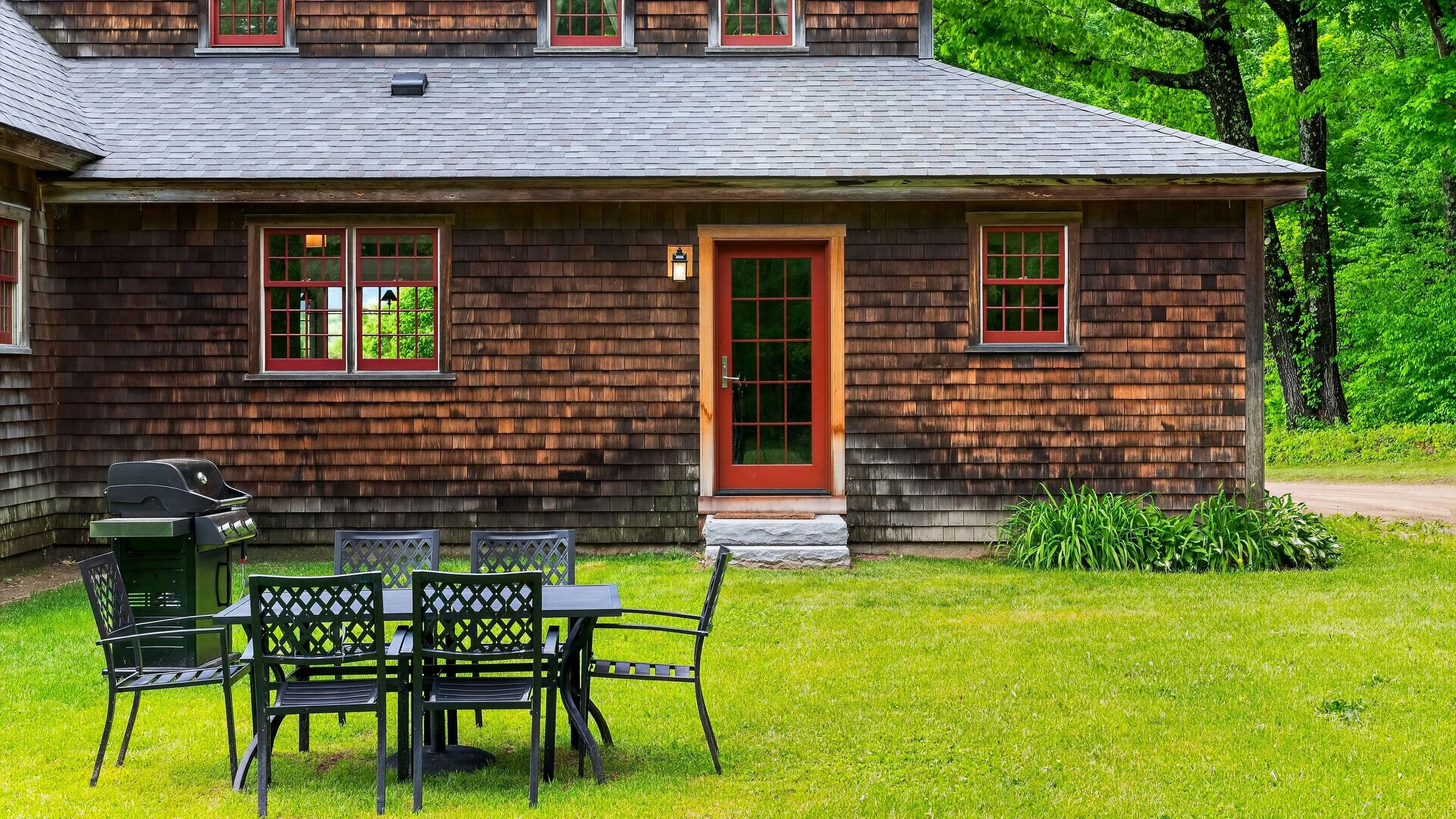 52-Acre Berkshires Farmhouse • Fire Pit, Outdoor Dining + Trails | Copper Kettle Farm by AvantStay #120