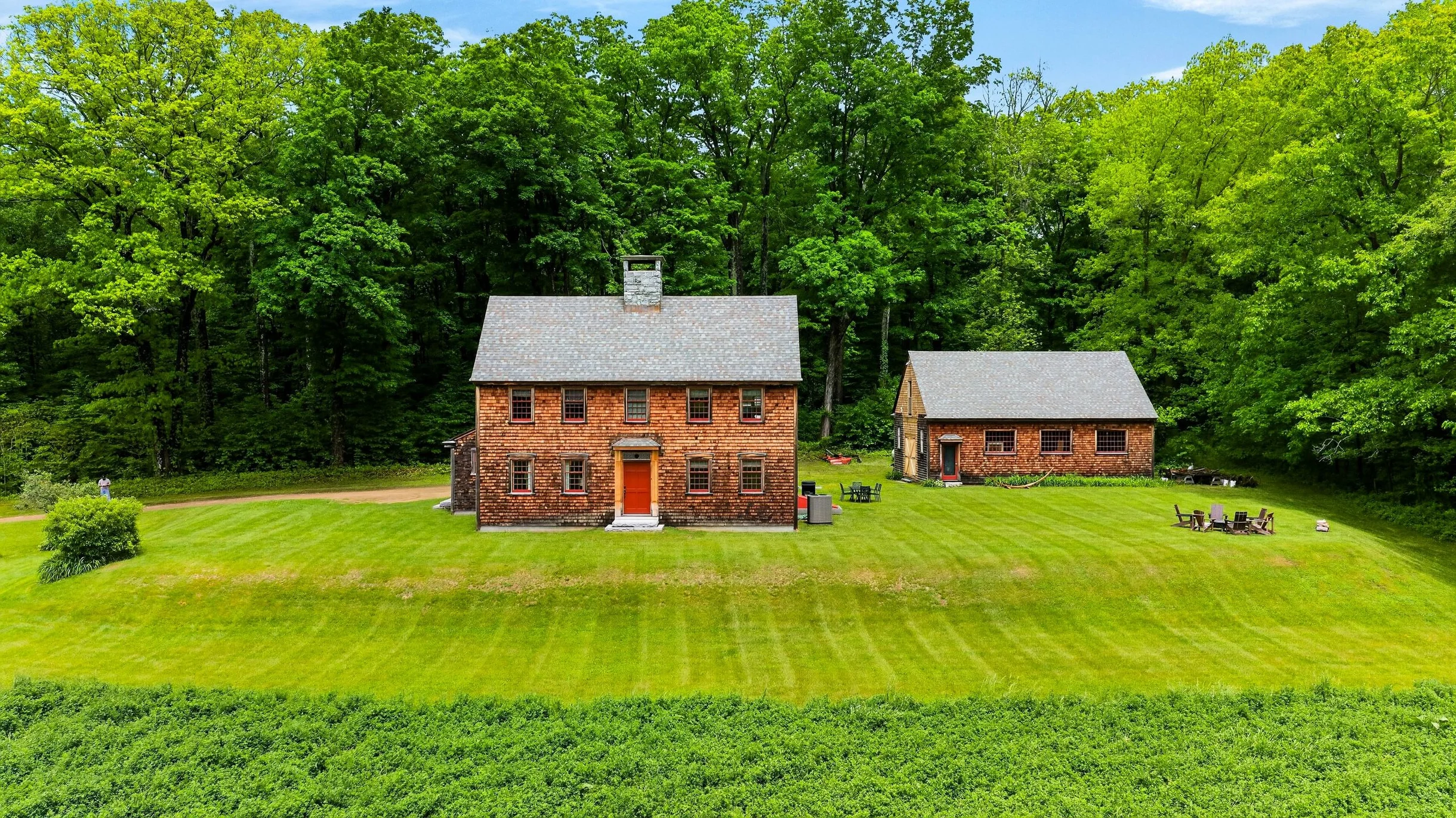 52-Acre Berkshires Farmhouse • Fire Pit, Outdoor Dining + Trails | Copper Kettle Farm by AvantStay #113