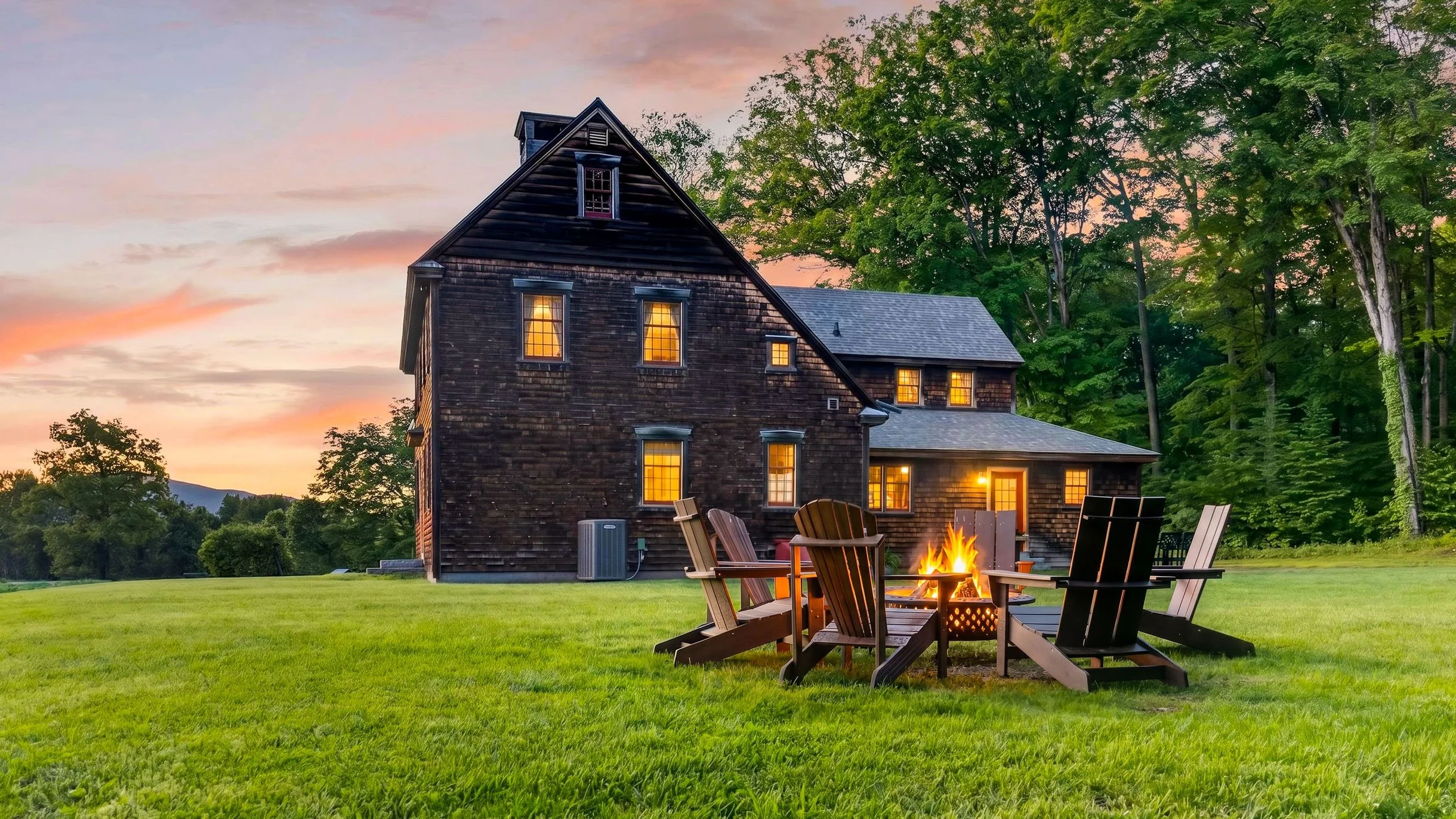 52-Acre Berkshires Farmhouse • Fire Pit, Outdoor Dining + Trails | Copper Kettle Farm by AvantStay #101