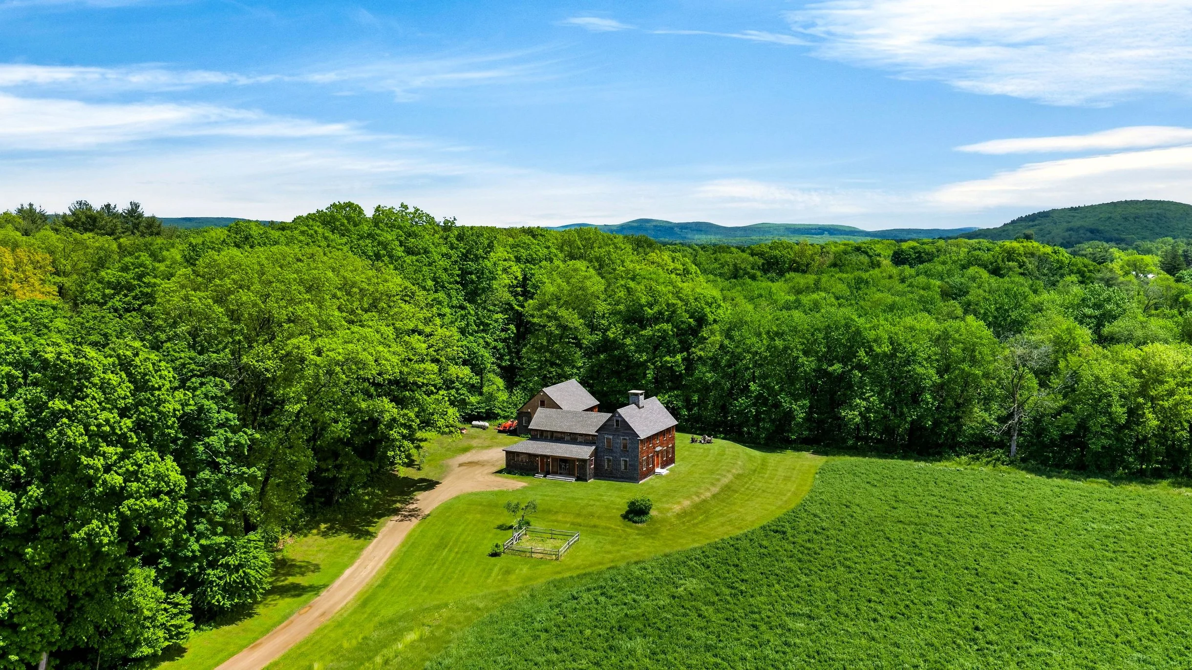 52-Acre Berkshires Farmhouse • Fire Pit, Outdoor Dining + Trails | Copper Kettle Farm by AvantStay #100