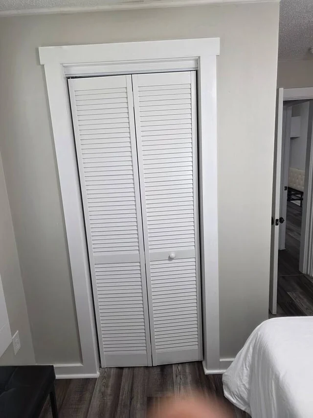 BEDROOM image 1
