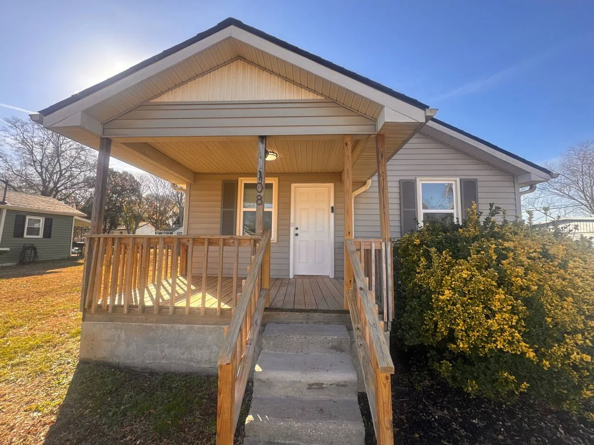 House Near Downtown with Fenced Yard property photo 1