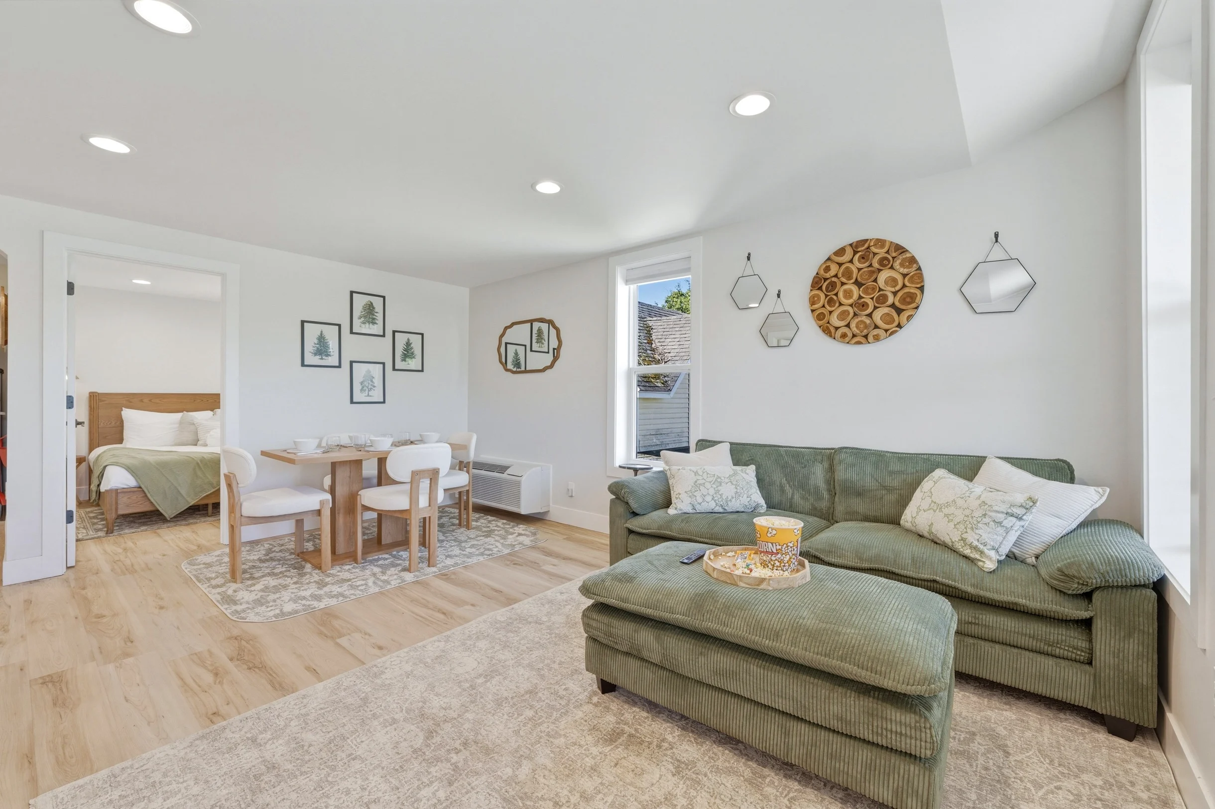 Apartment in Traverse City property photo 2